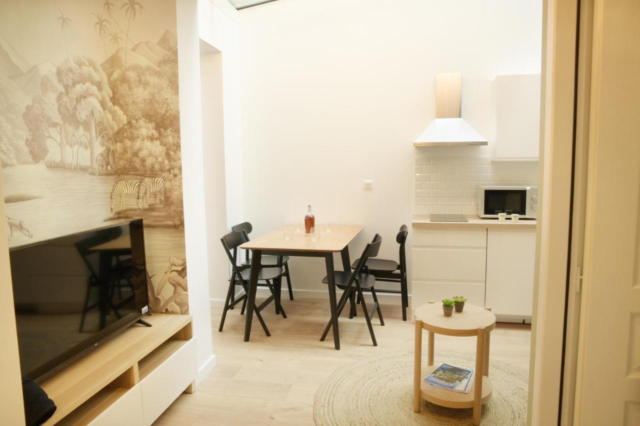 T2 Avec Verriere Situe En Hyper Centre Avec Wifi, Linge, Draps, Savons Et Serviettes Fournis Cognac Exterior foto